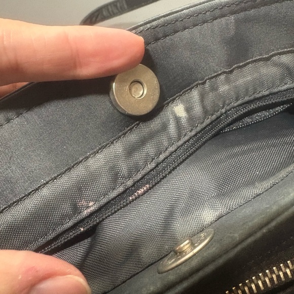 GUESS Vintage 90s Black Shoulder Bag - Picture 5 of 12